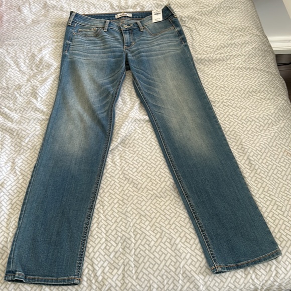 hollister 5s (27x30) low rise straight leg jeans - Picture 2 of 10